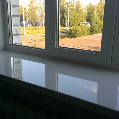 Глянцевый подоконник белый